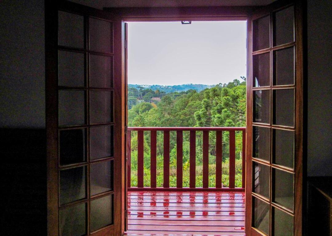 Belo chale c churrasq lareira, Campos do Jordao SP Campos do Jordão Exterior foto